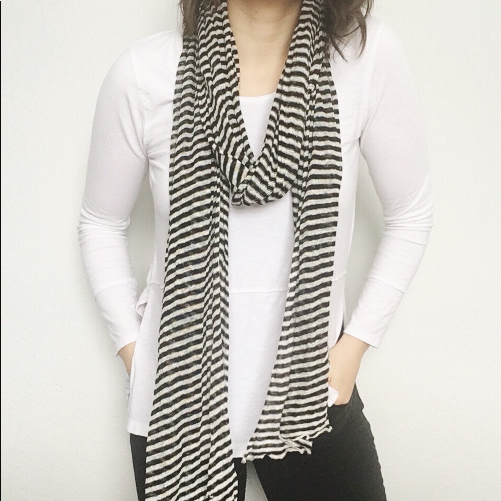 Striped Black and White Light Weight Knit Scarf